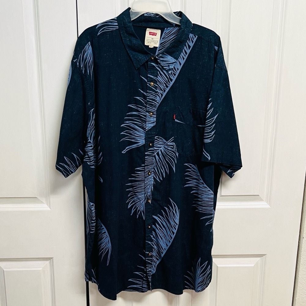 Levi's Navy Short-Sleeve Button-Down with Light Blue Palm Print Size 3XLT